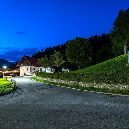 Camping & Caravan Zoncolan Ovaro Exterior photo